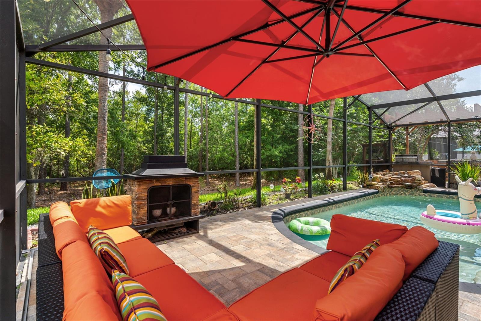 555 CAREY WAY