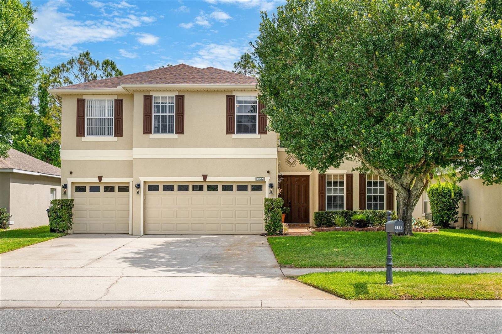 555 CAREY WAY