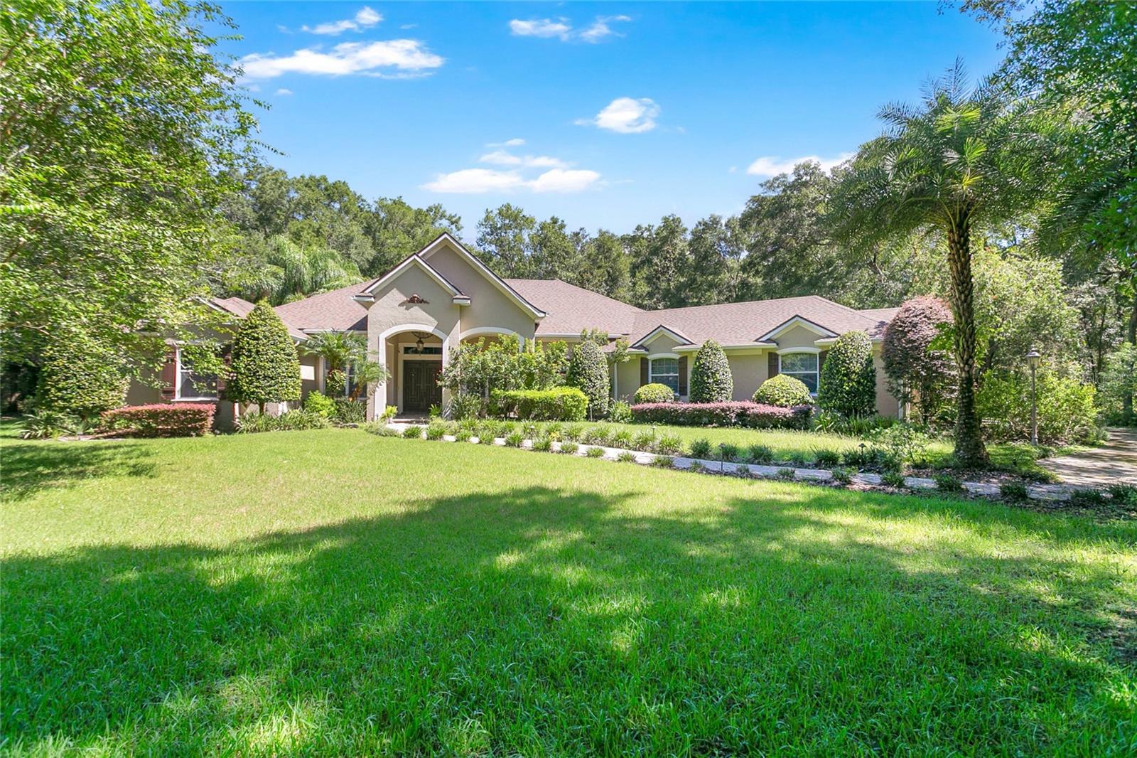 1955 HILLCREST OAK DR