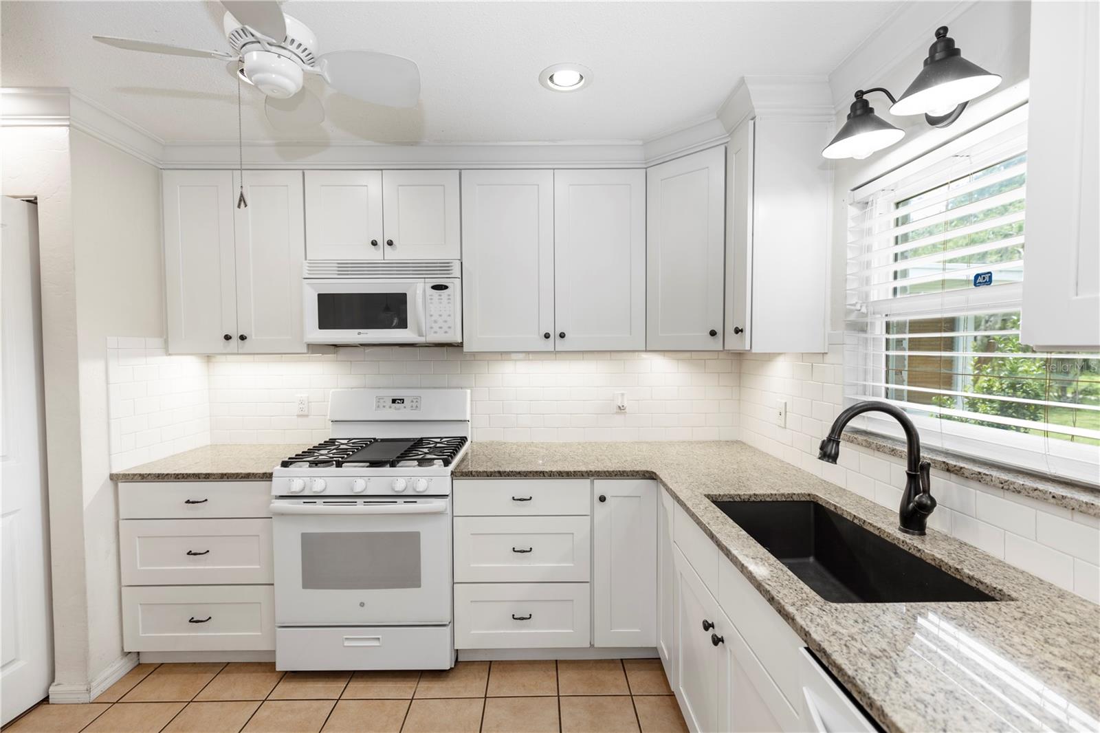 820 S HILL AVE #40