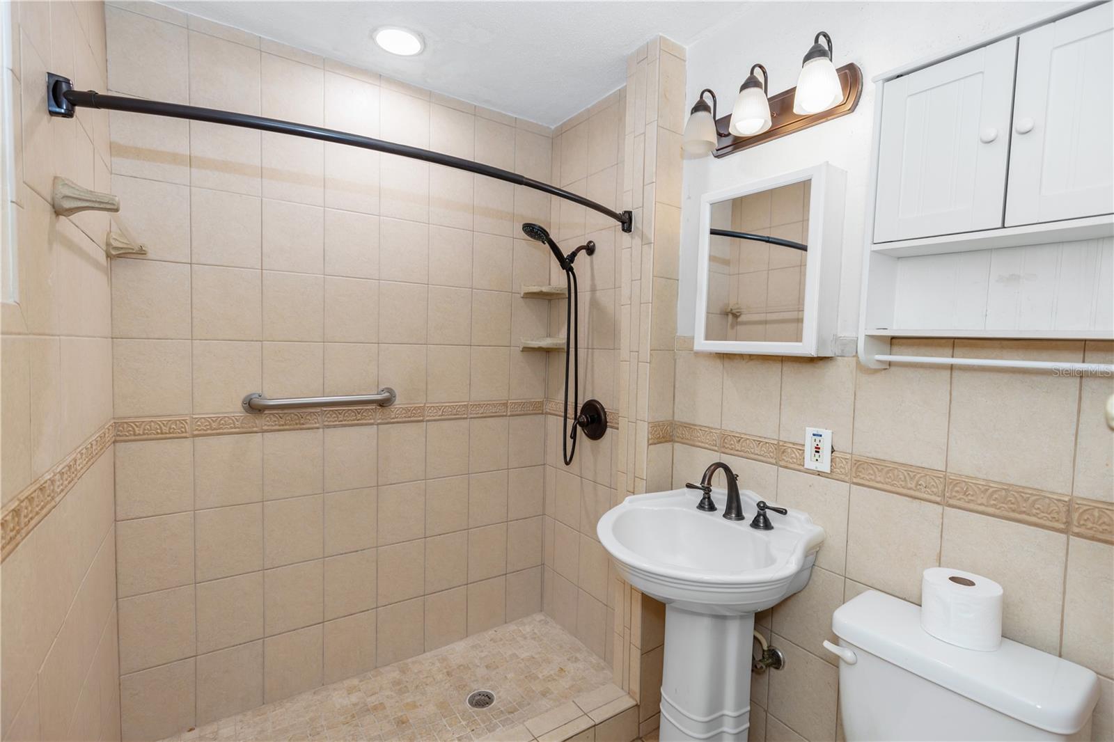 820 S HILL AVE #40