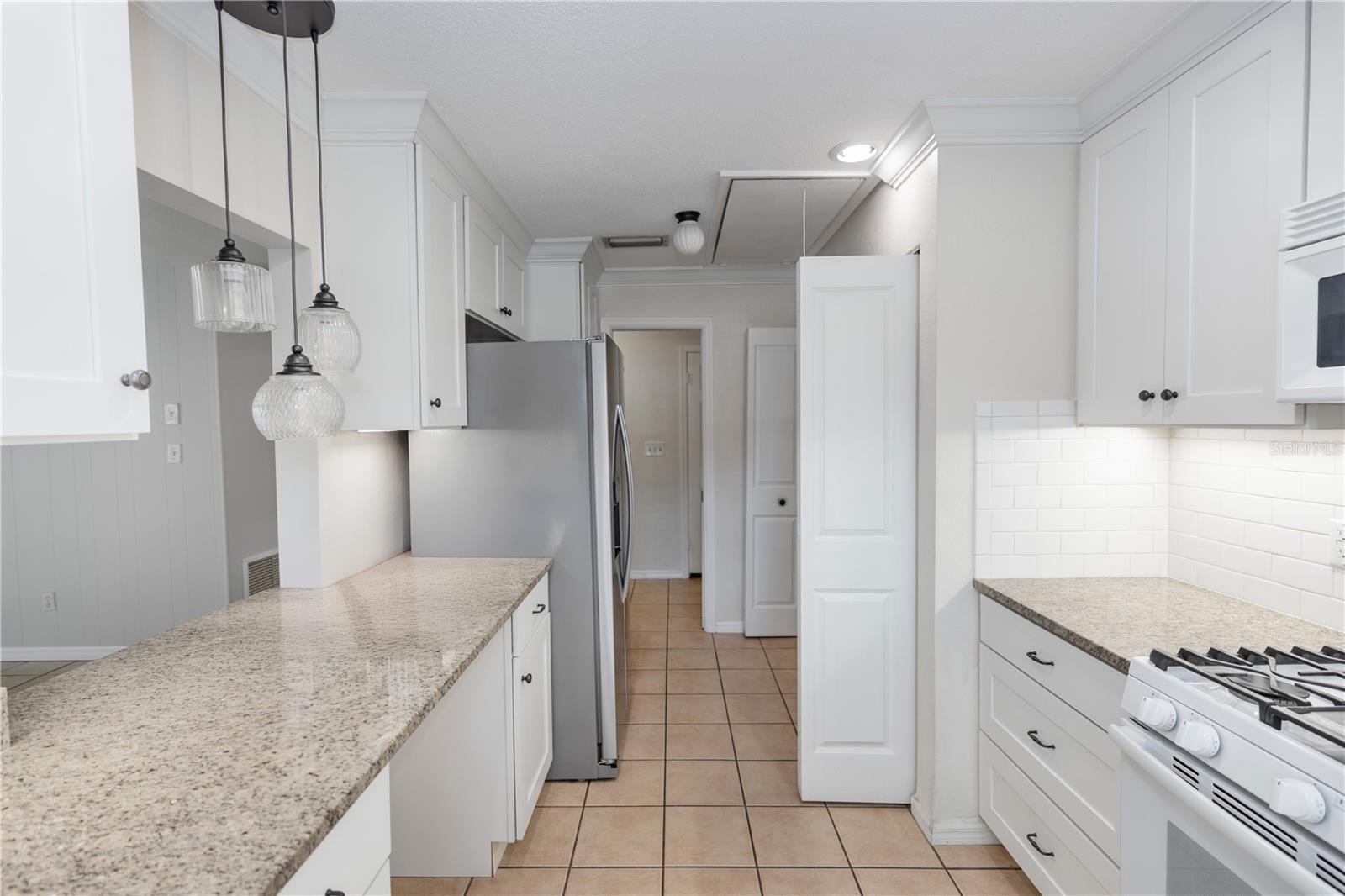 820 S HILL AVE #40