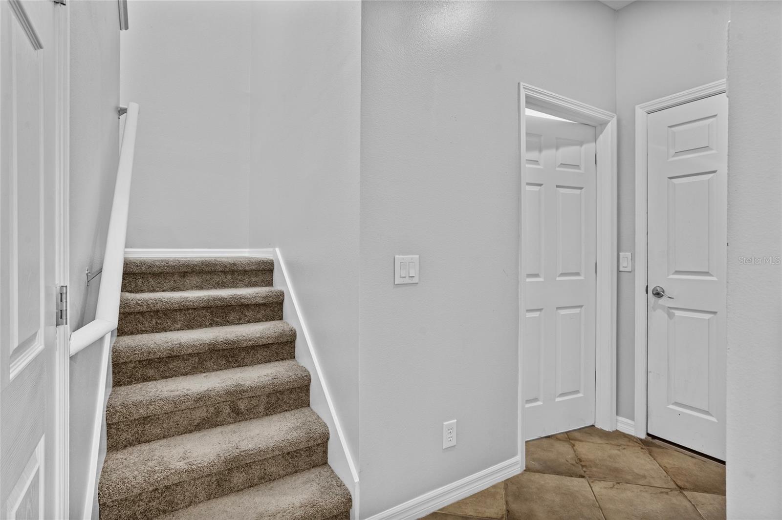 742 FEATHERSTONE LN