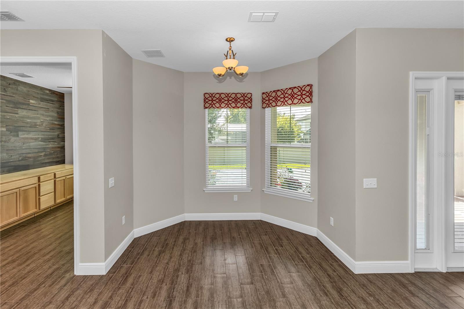 9213 HOLLISTON CREEK PKWY