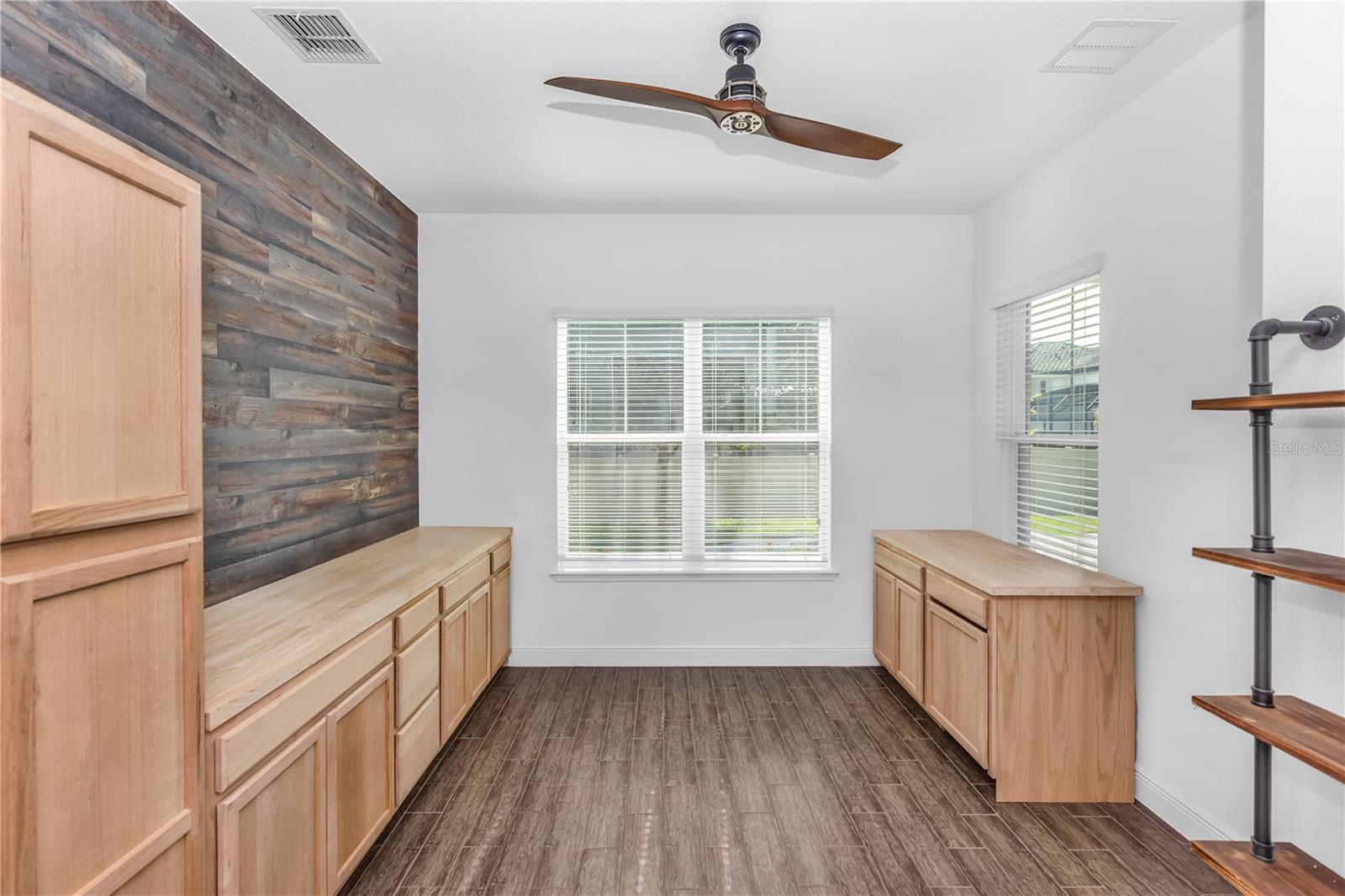 9213 HOLLISTON CREEK PKWY