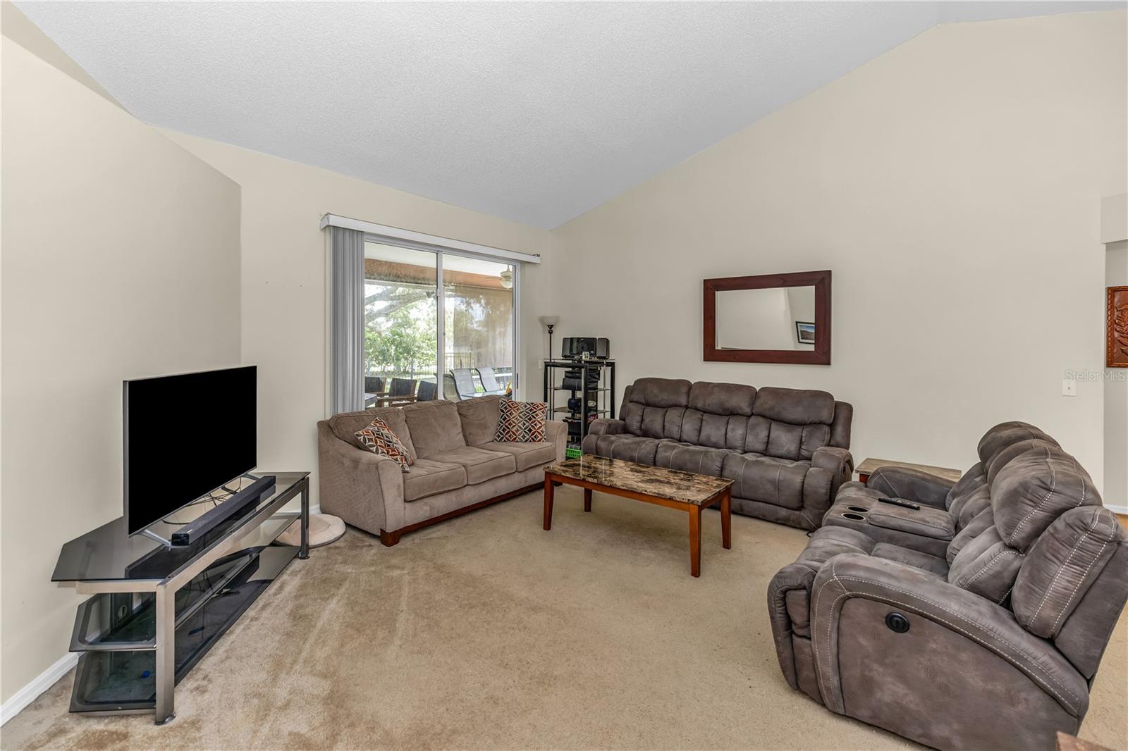 2827 BALLARD AVE