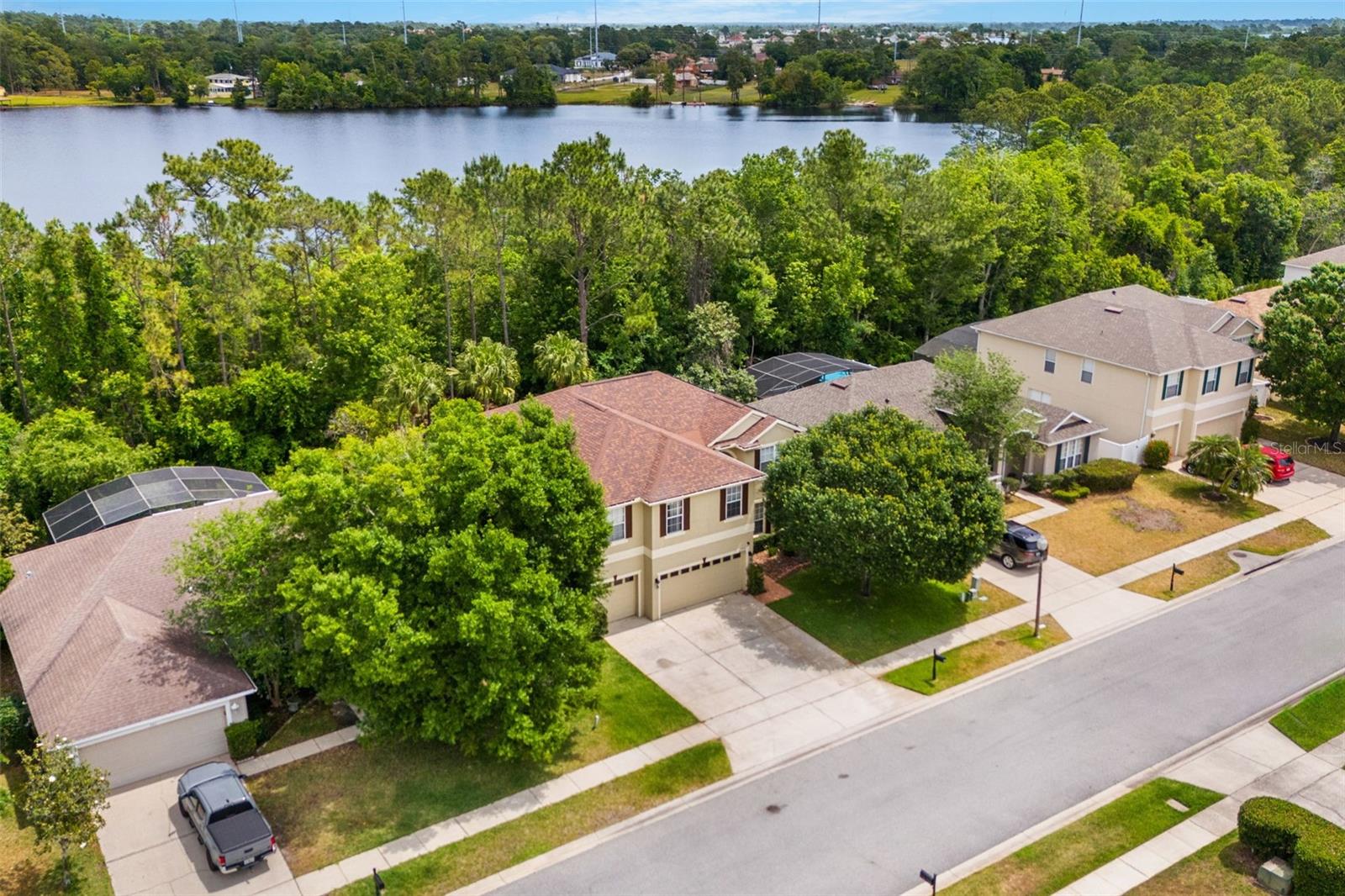 555 CAREY WAY