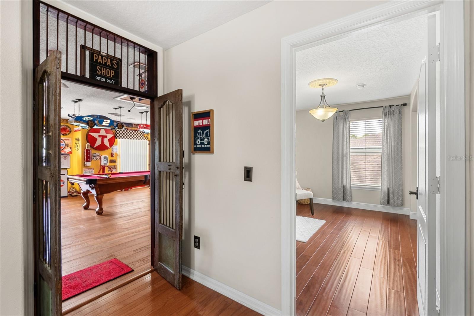 555 CAREY WAY