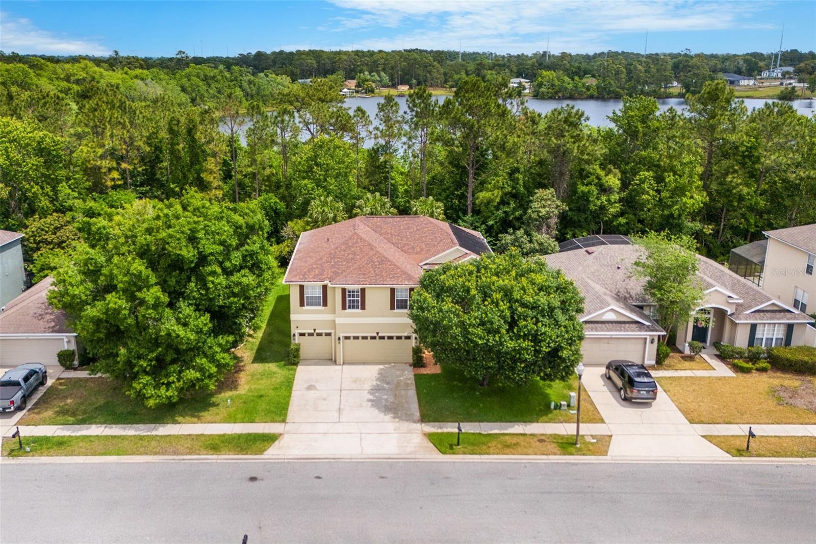 555 CAREY WAY