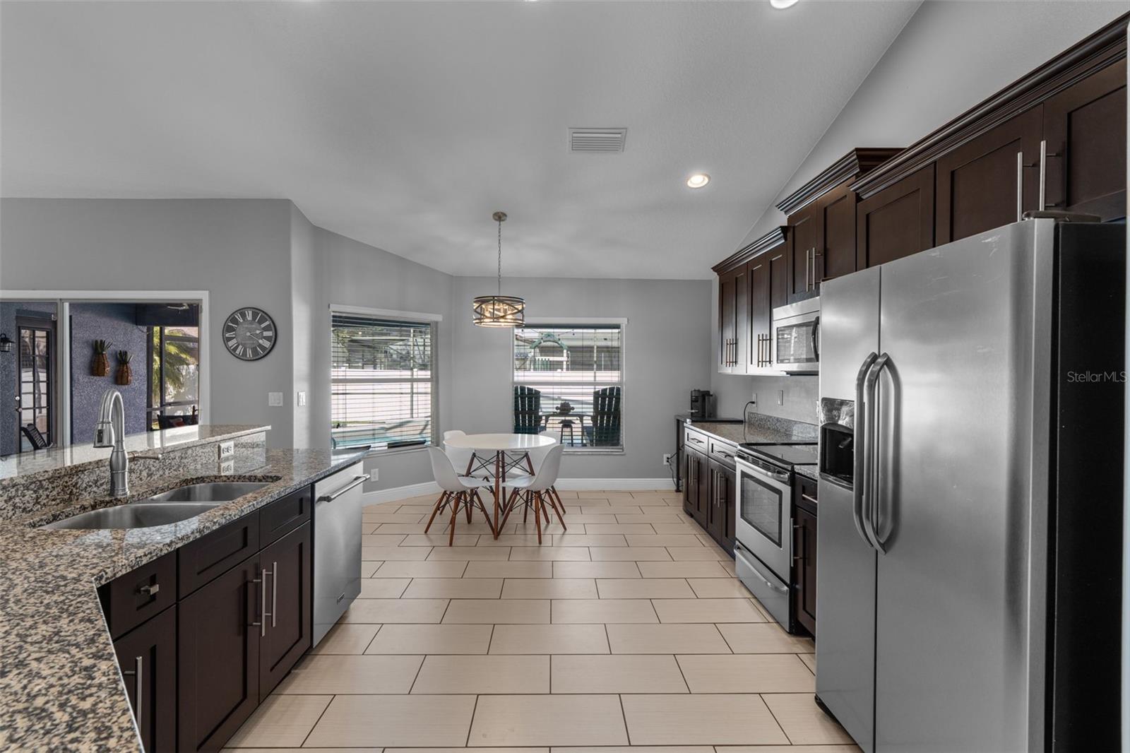 5714 AUTUMN CHASE CIR