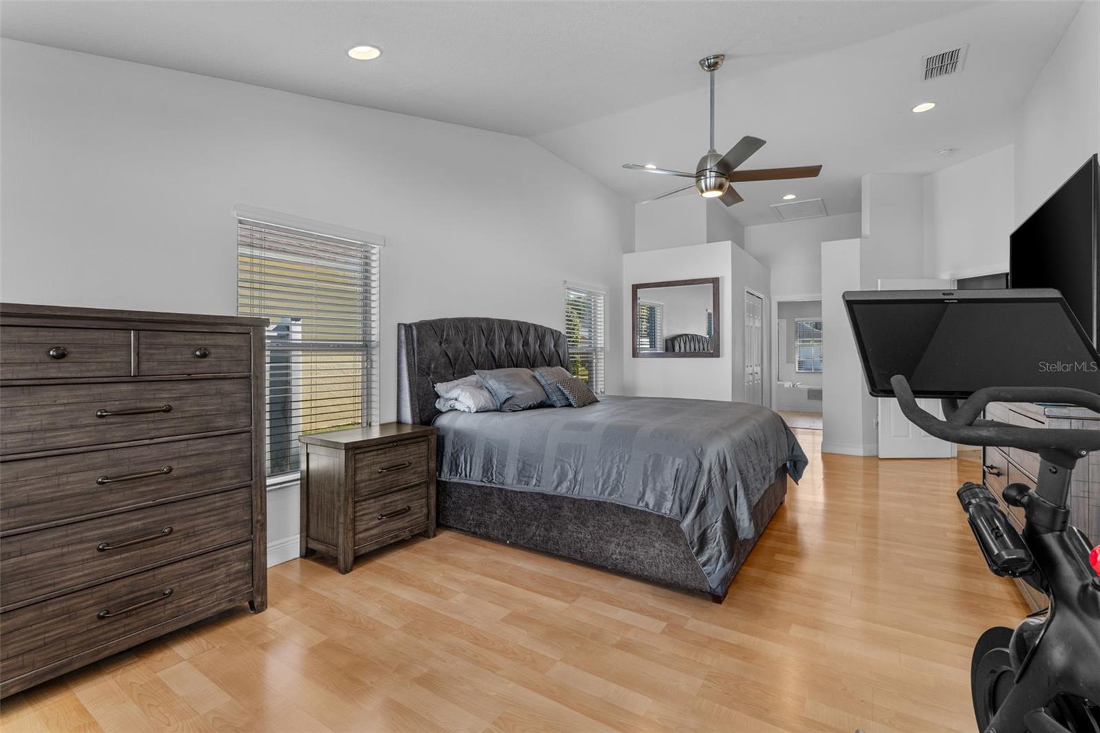 5714 AUTUMN CHASE CIR