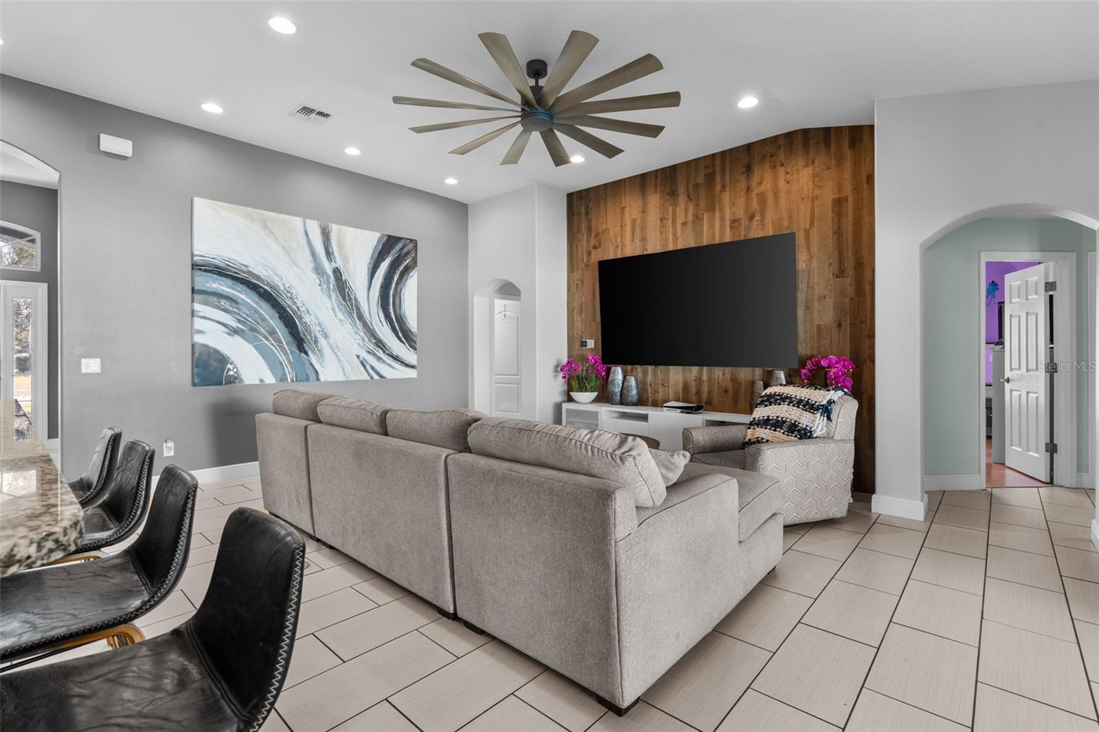 5714 AUTUMN CHASE CIR