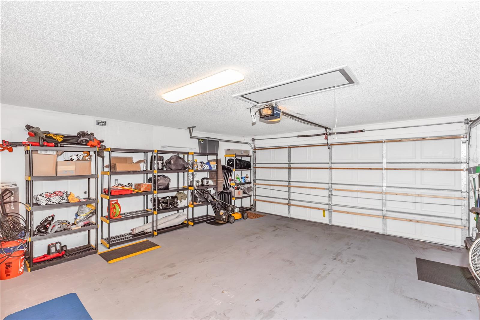 105 BREEZEWOOD DR