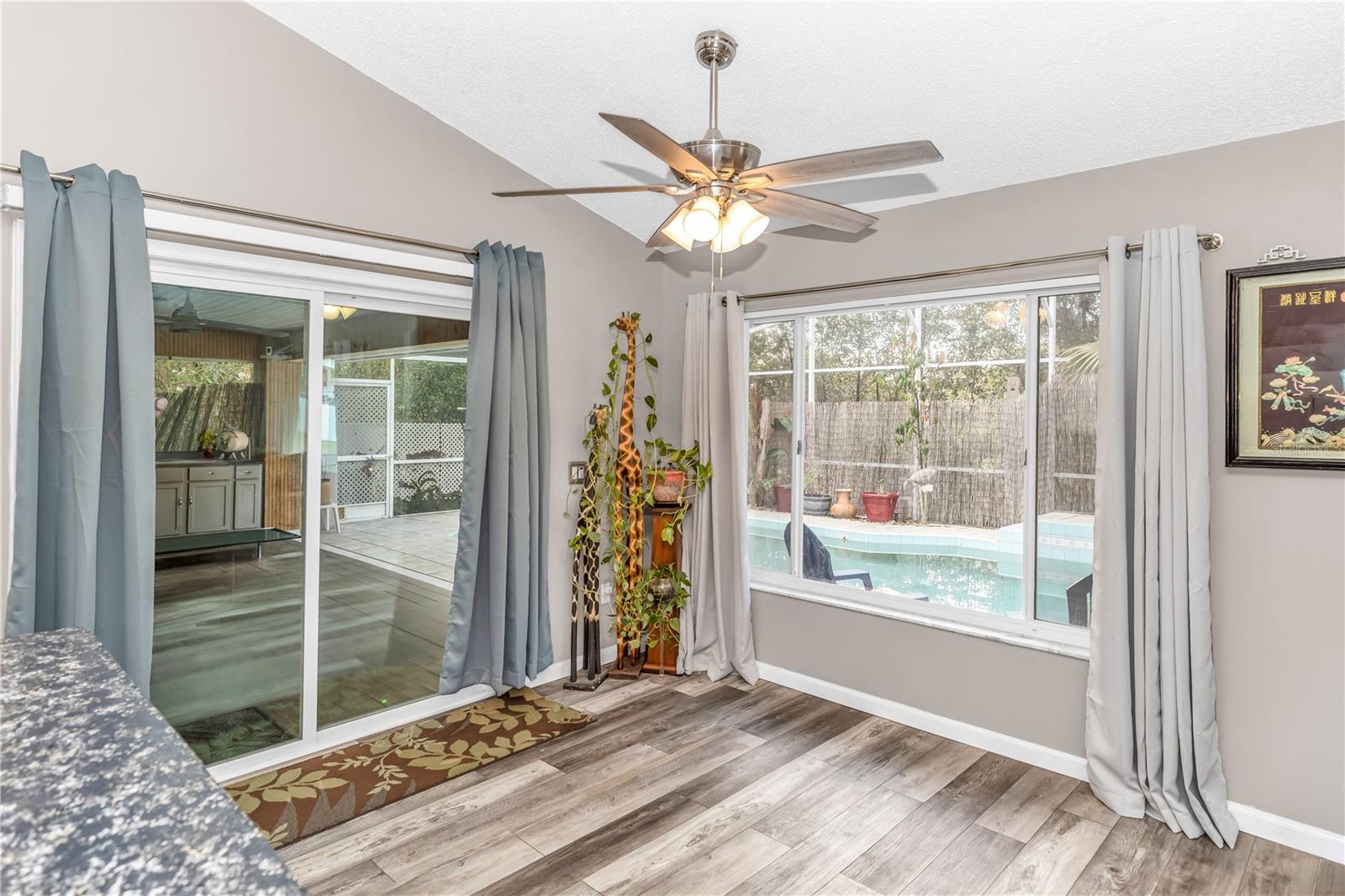 105 BREEZEWOOD DR