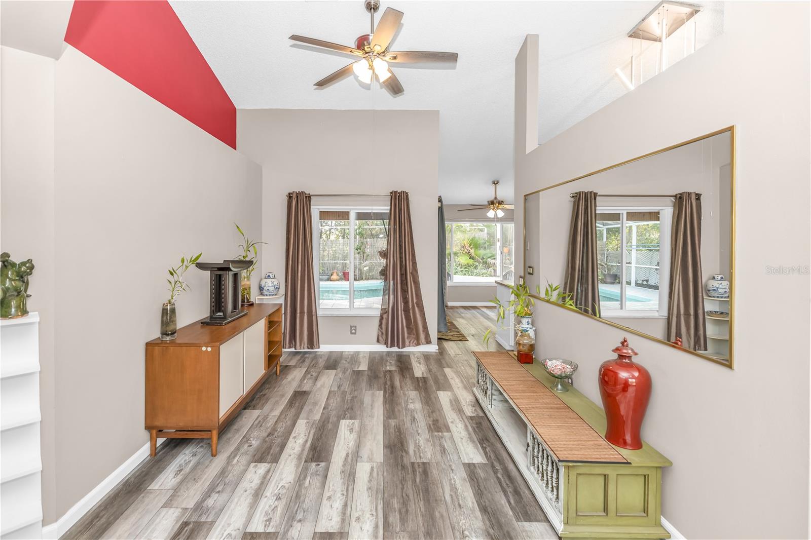 105 BREEZEWOOD DR
