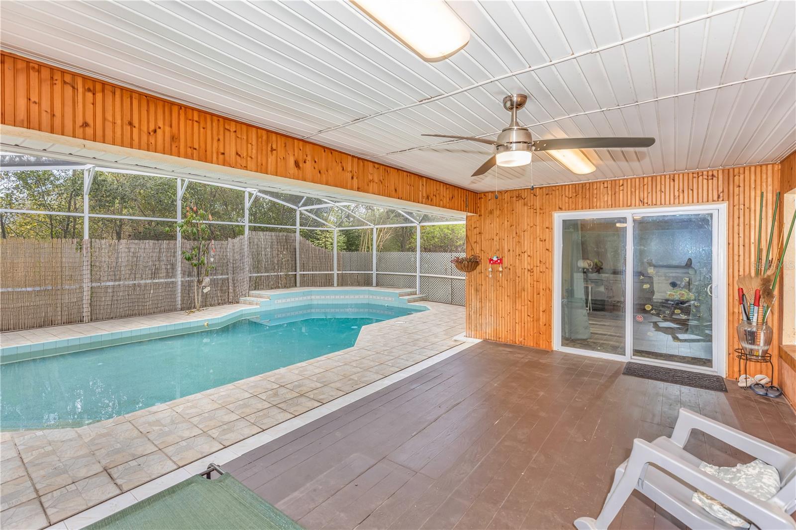 105 BREEZEWOOD DR