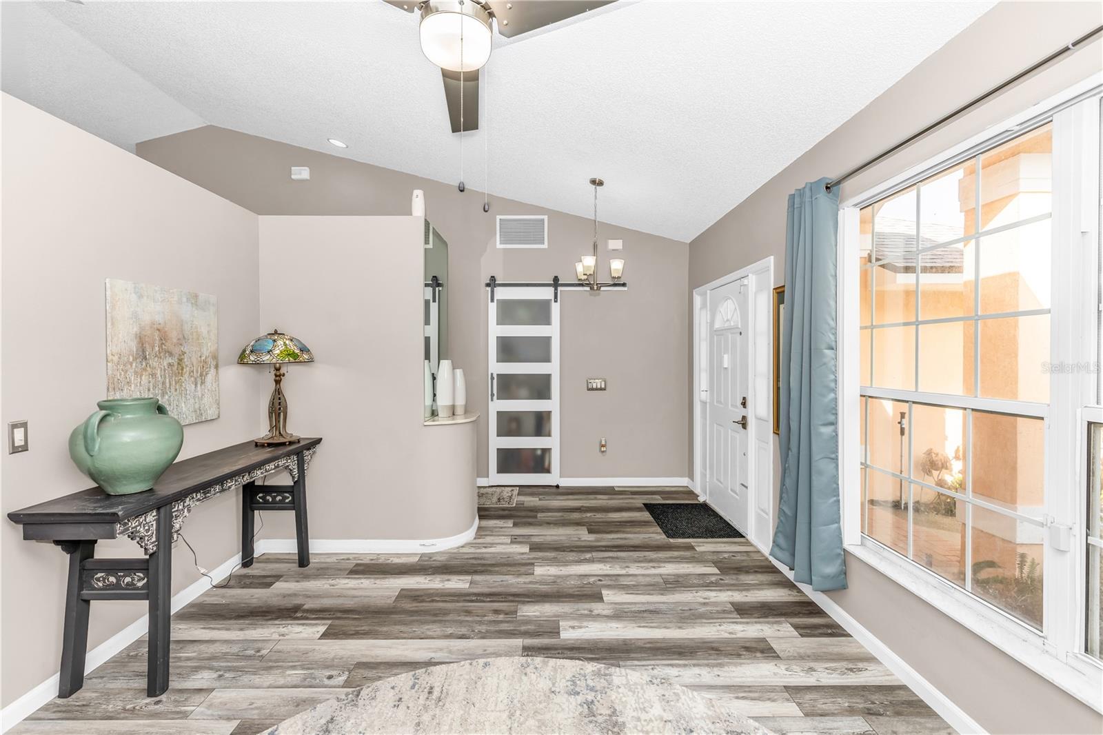 105 BREEZEWOOD DR