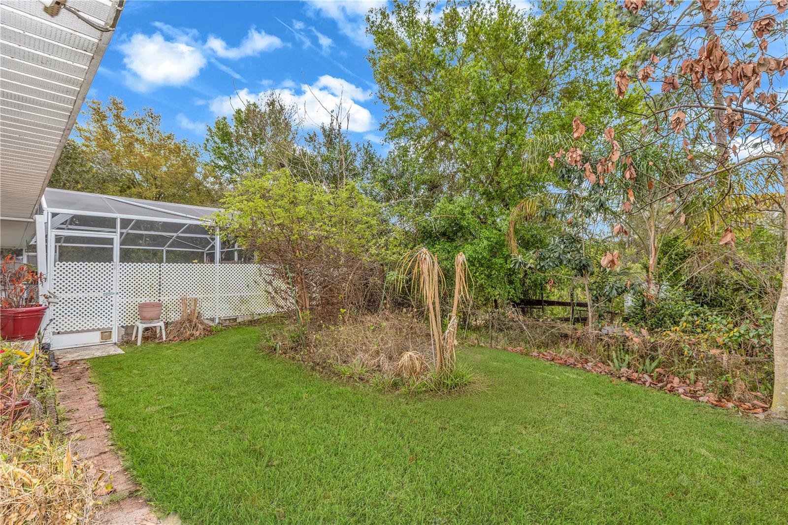 105 BREEZEWOOD DR