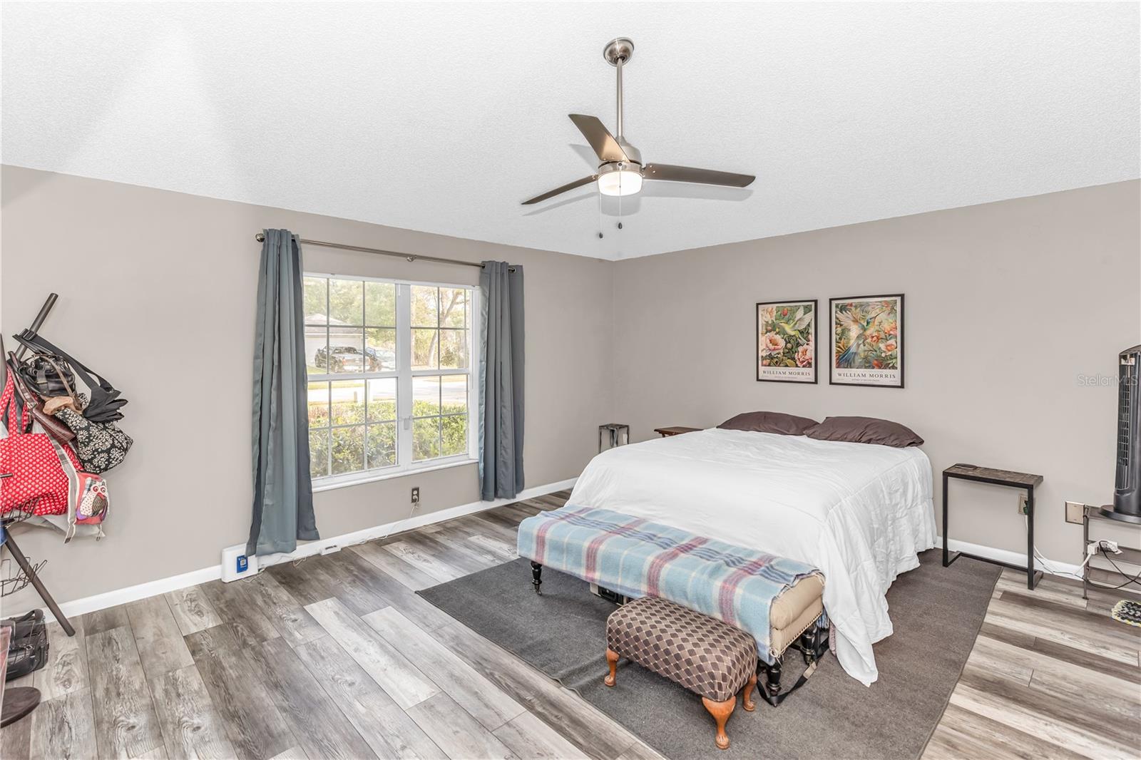 105 BREEZEWOOD DR