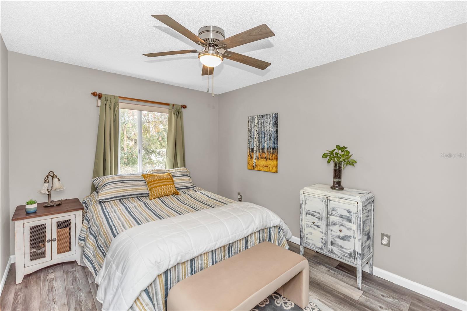 105 BREEZEWOOD DR