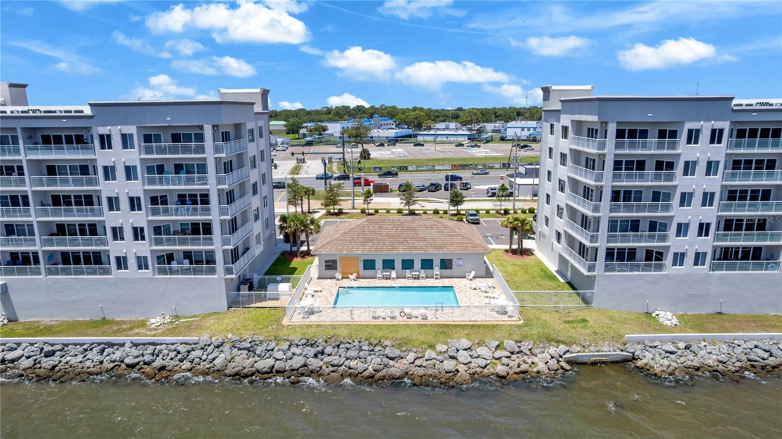 1805 RIVERSIDE DR #506