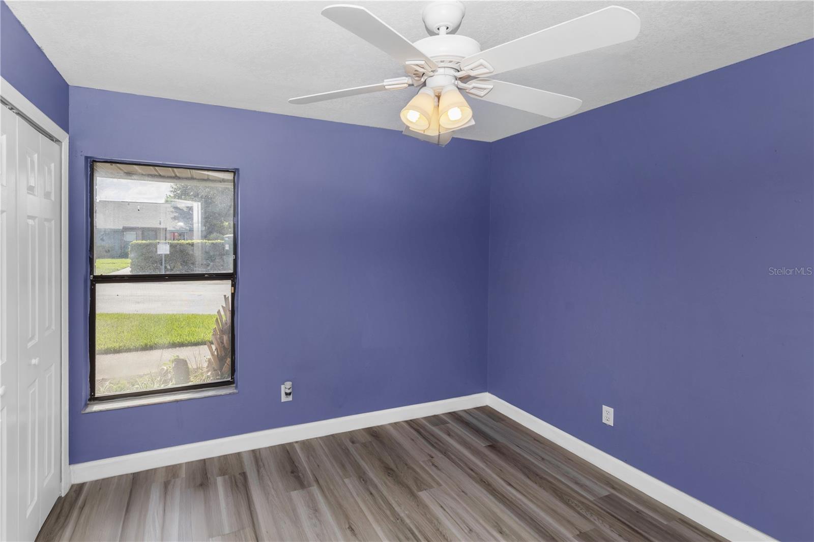 2501 KING OAK CIR