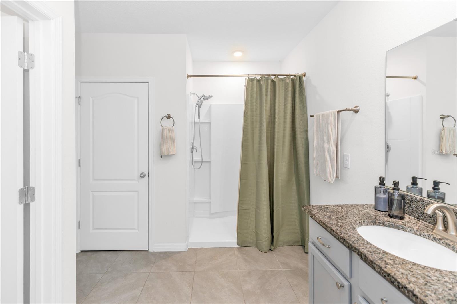 3758 SUNGROVE CIR