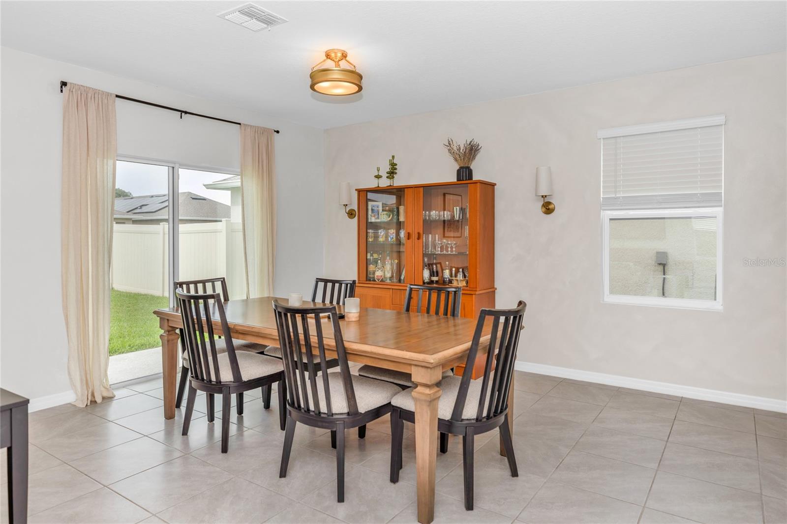 3758 SUNGROVE CIR
