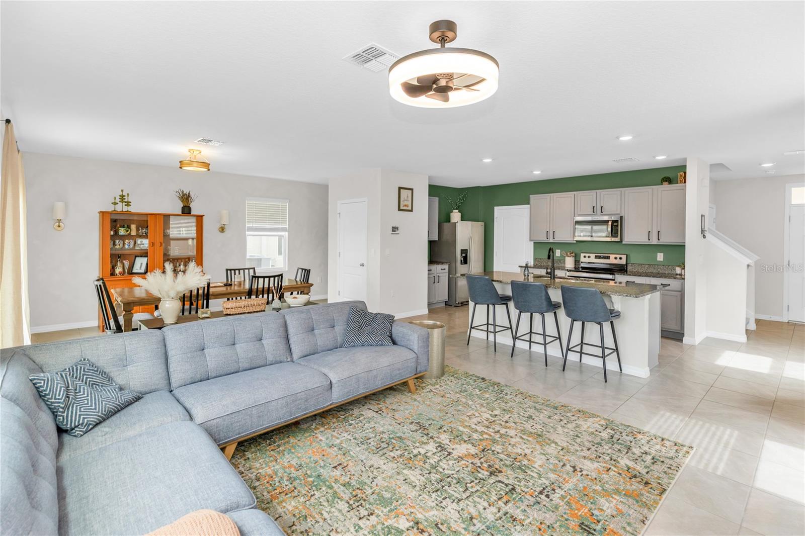 3758 SUNGROVE CIR