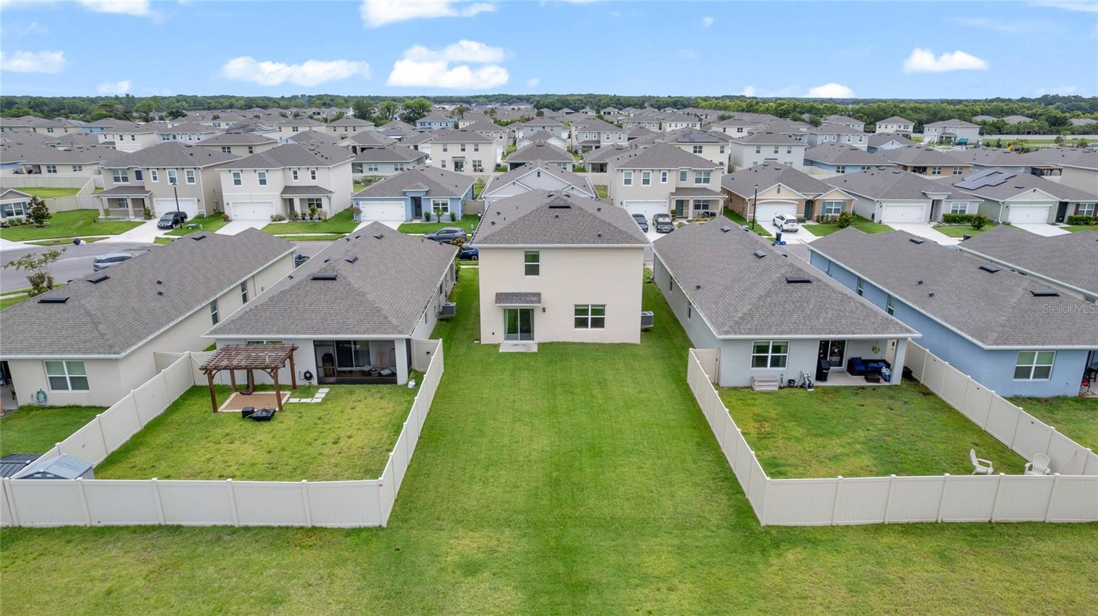 3758 SUNGROVE CIR