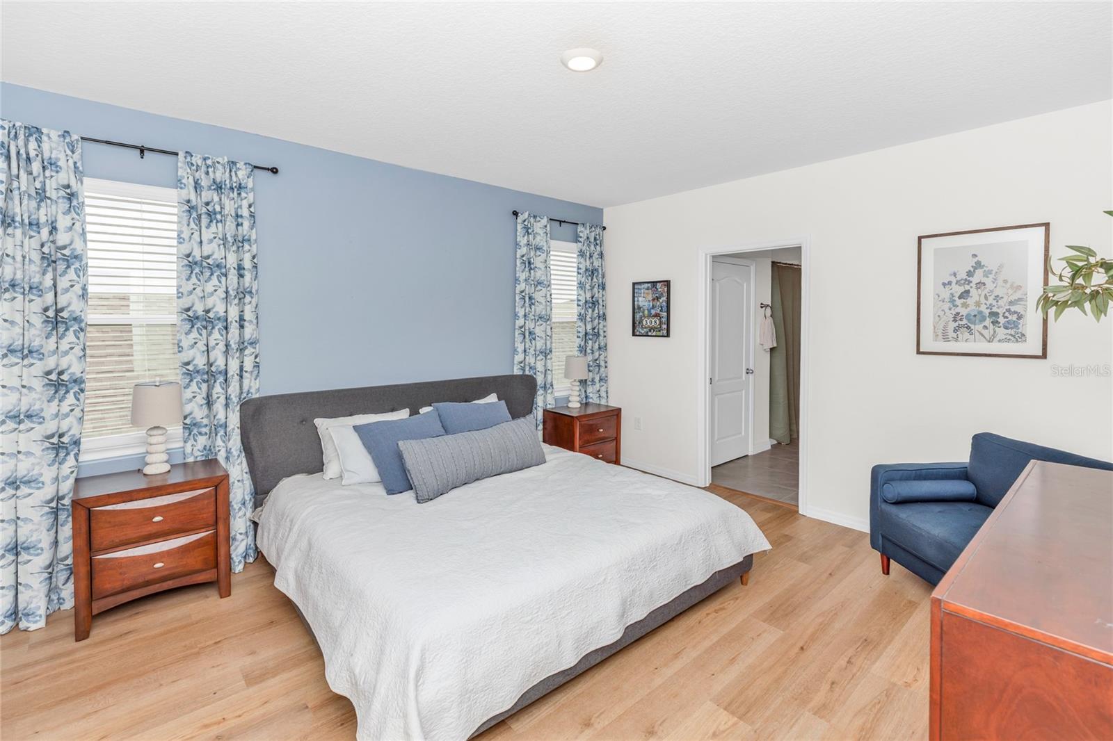 3758 SUNGROVE CIR