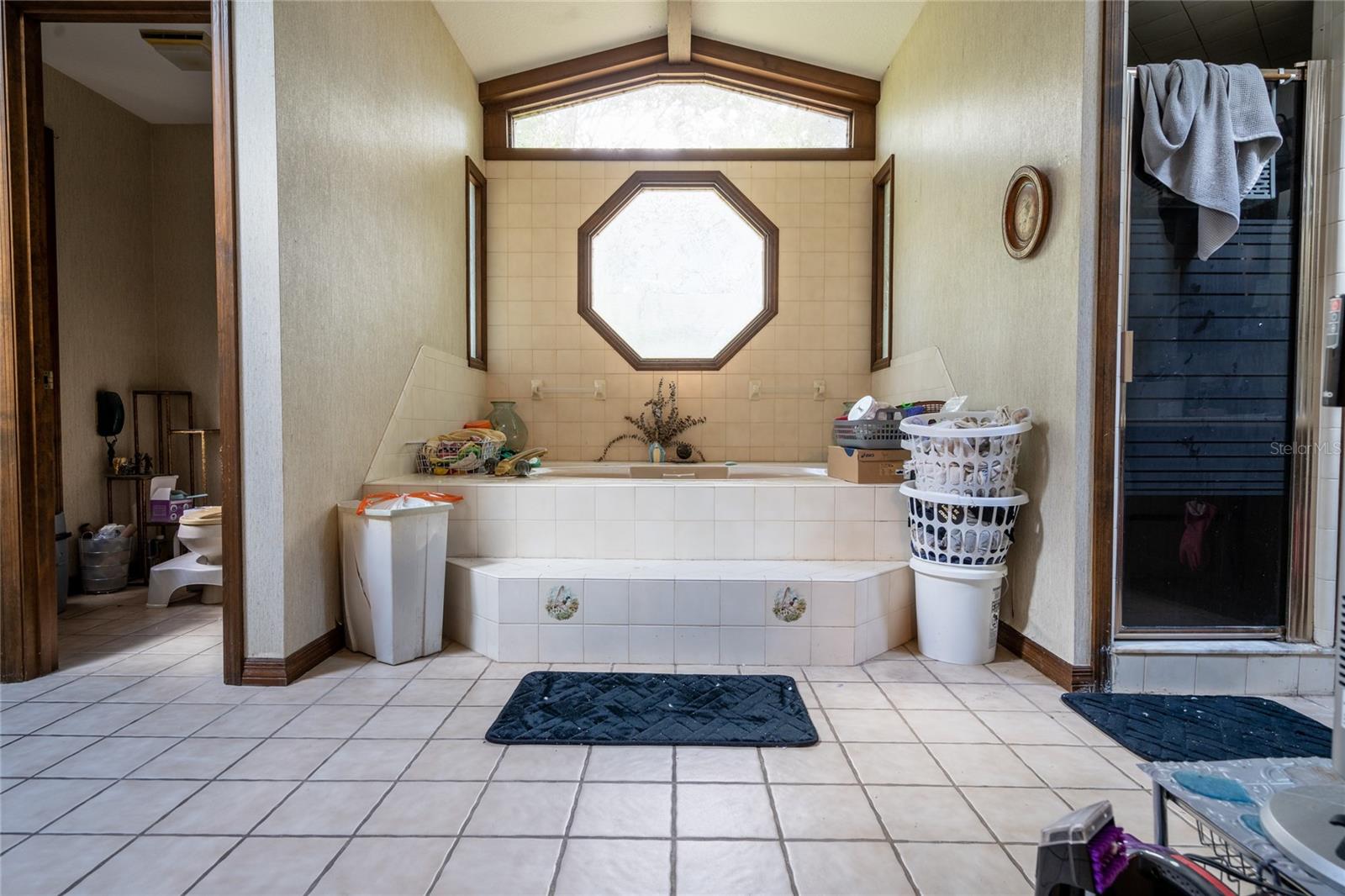 1325 N RIDGEWOOD AVE