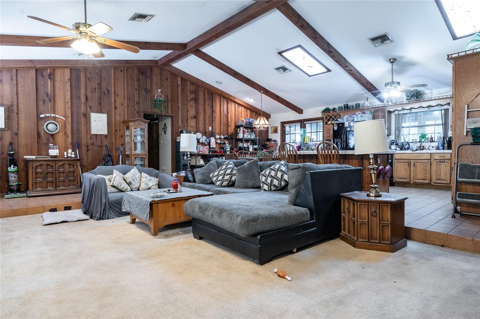 1325 N RIDGEWOOD AVE