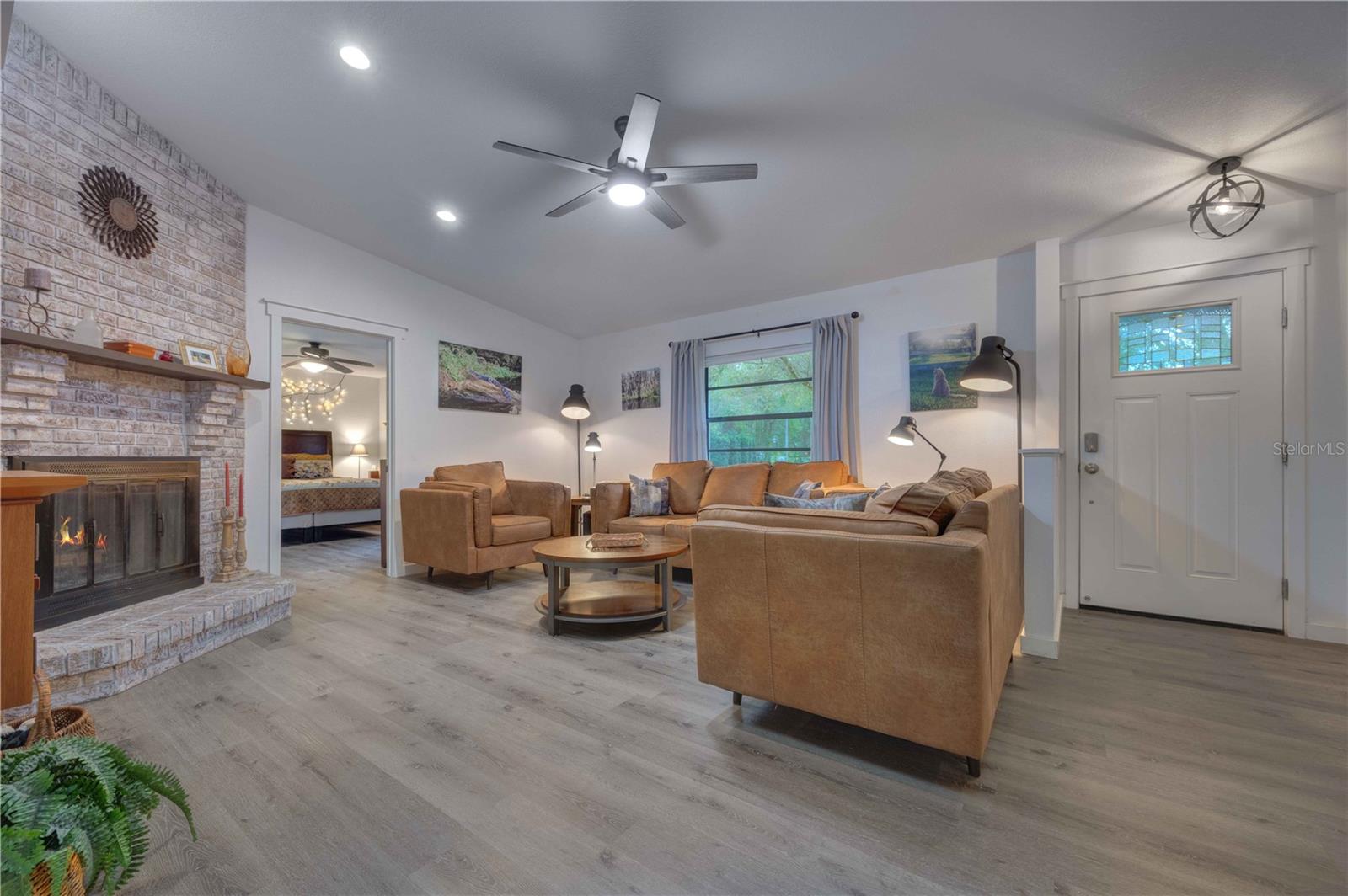 909 MERCERS FERNERY RD