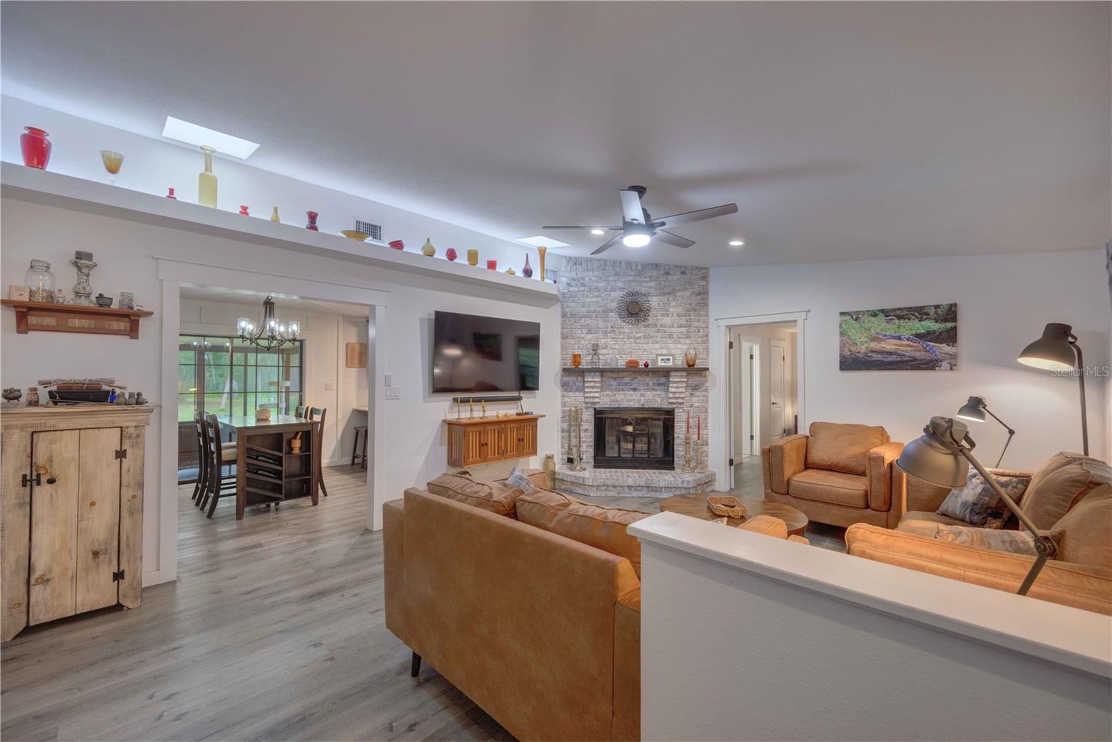 909 MERCERS FERNERY RD