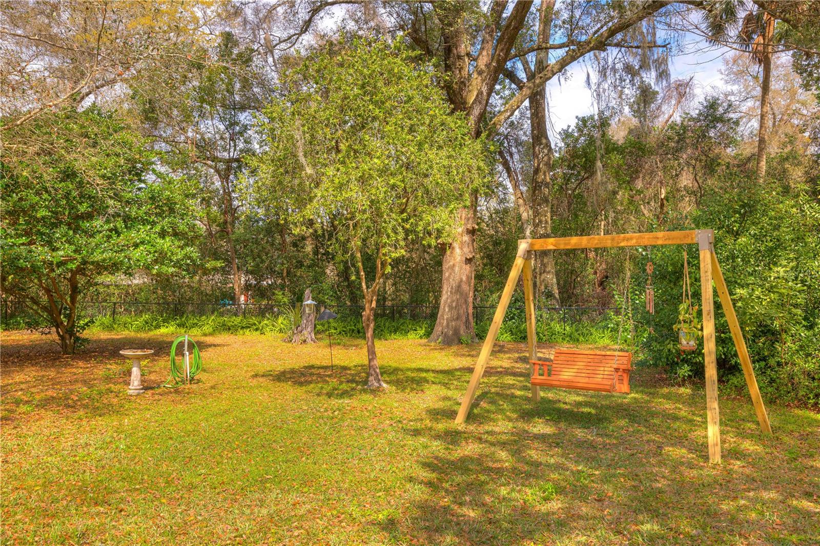 909 MERCERS FERNERY RD