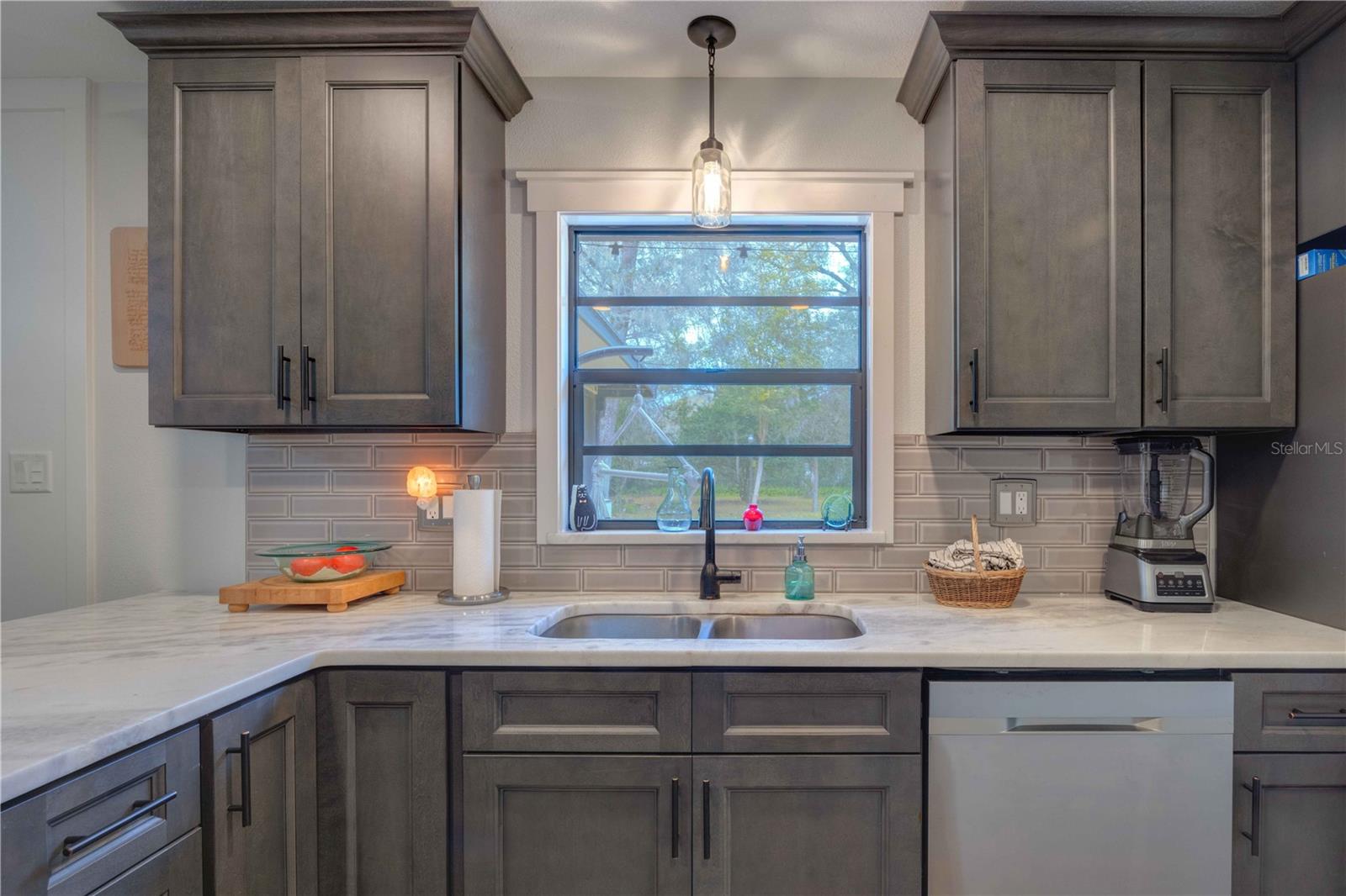 909 MERCERS FERNERY RD