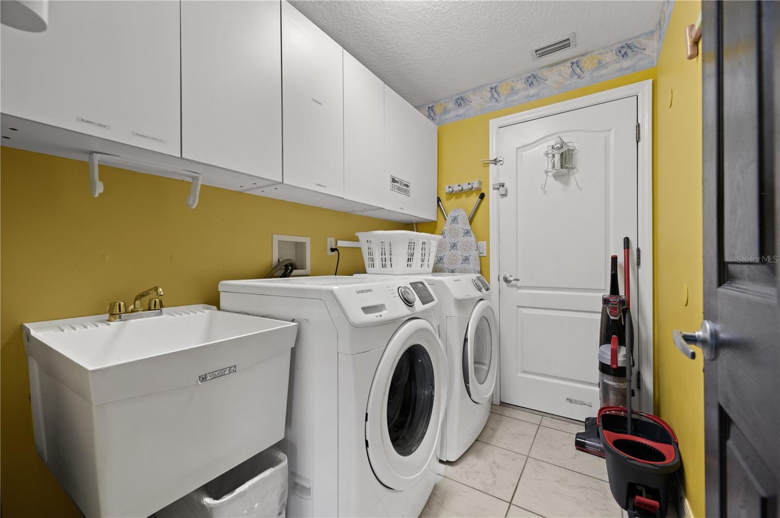 5485 SAINT REGIS WAY