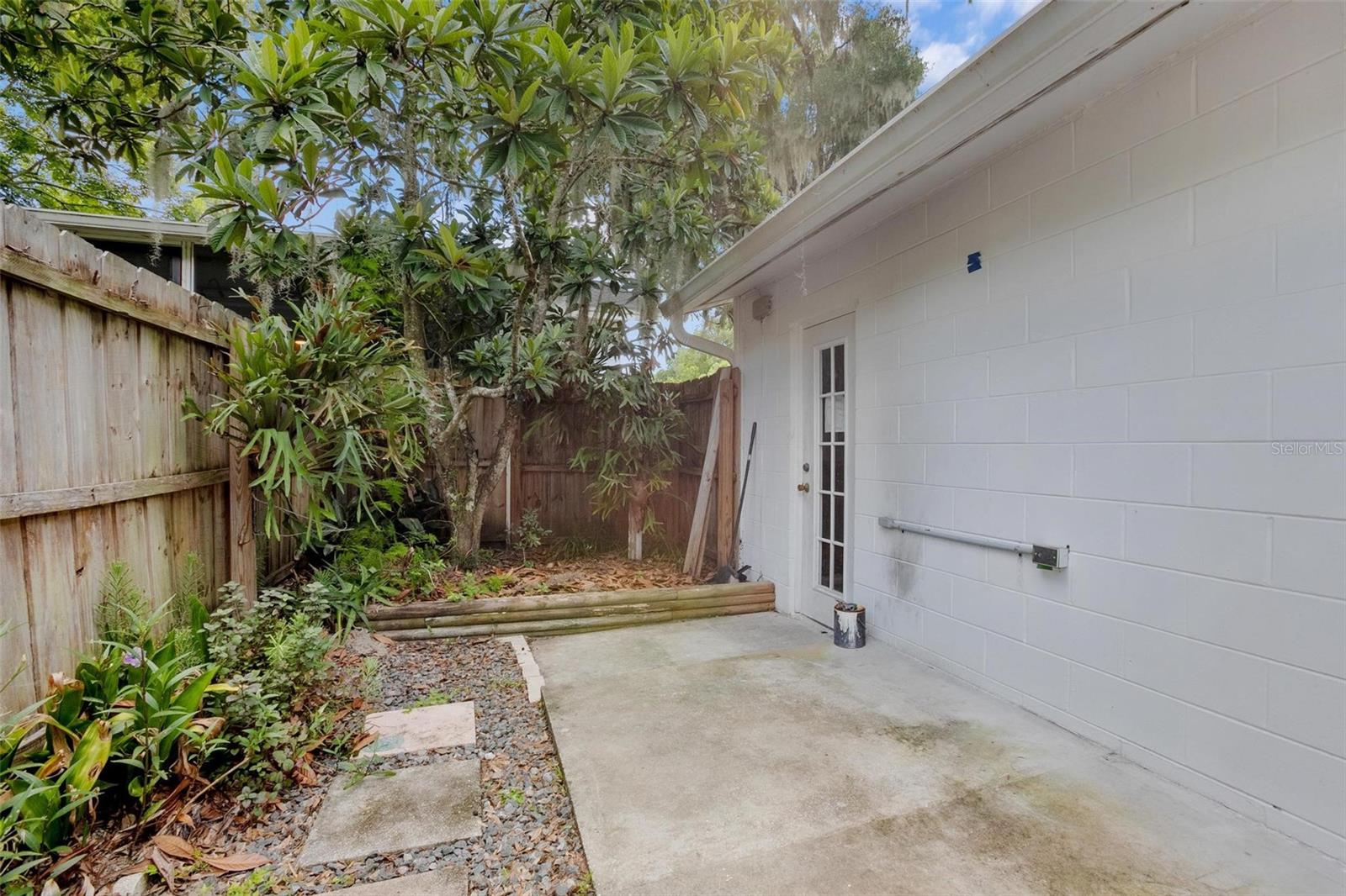 616 N FLORIDA AVE