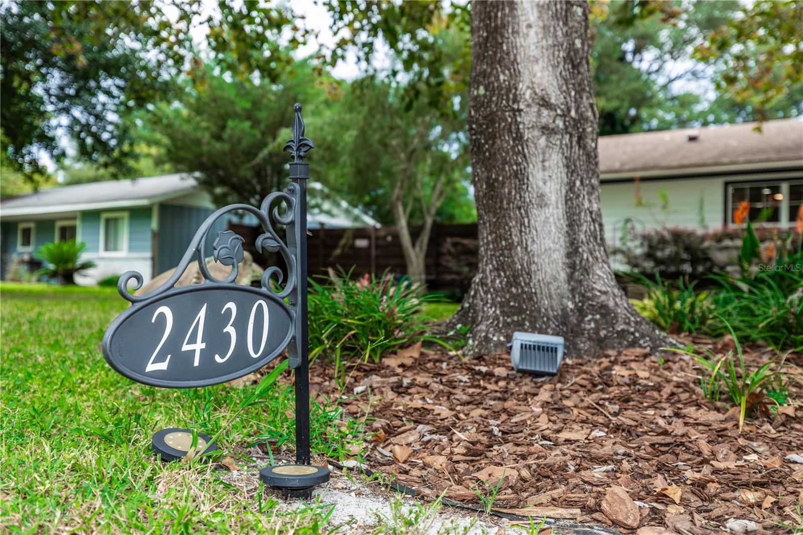 2430 W PARK RD