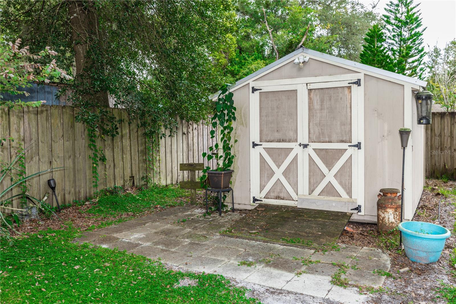 2430 W PARK RD