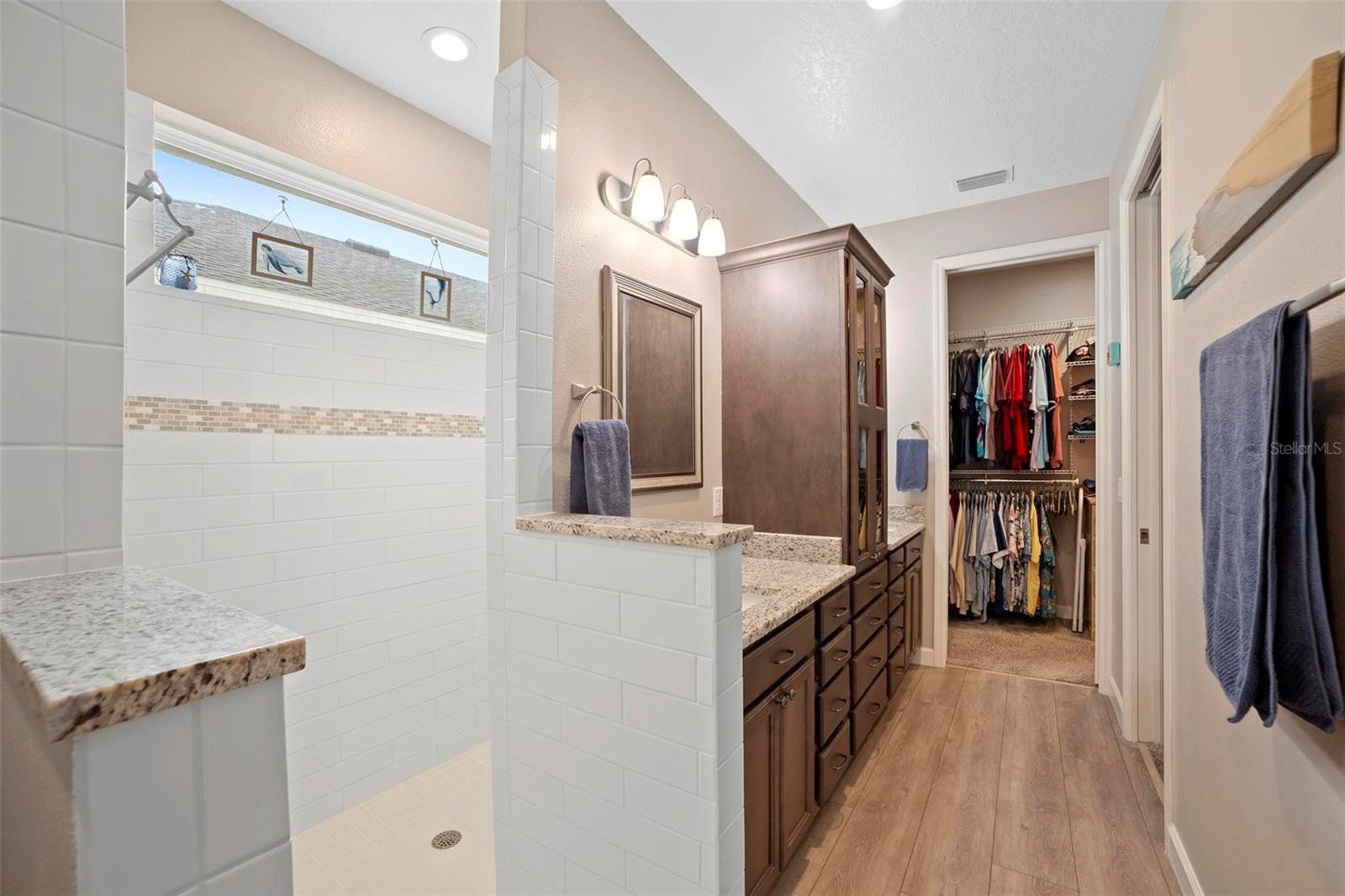 8224 BRIDGEPORT BAY CIR