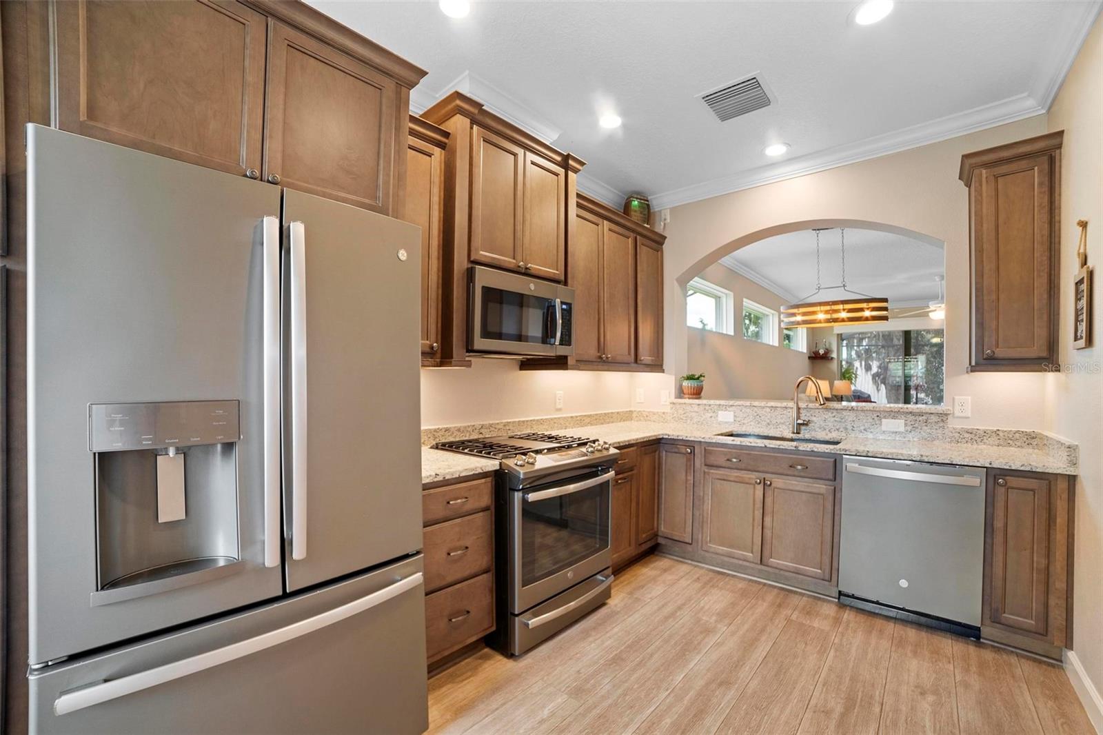 8224 BRIDGEPORT BAY CIR