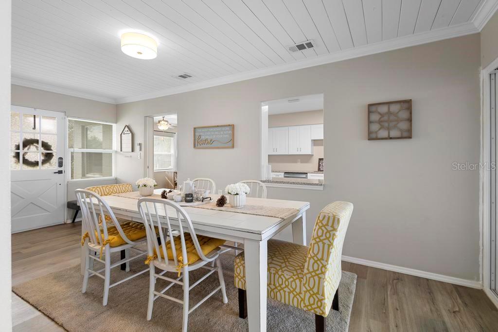 54 MAGNOLIA DR