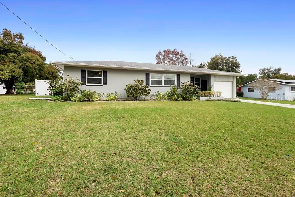 54 MAGNOLIA DR