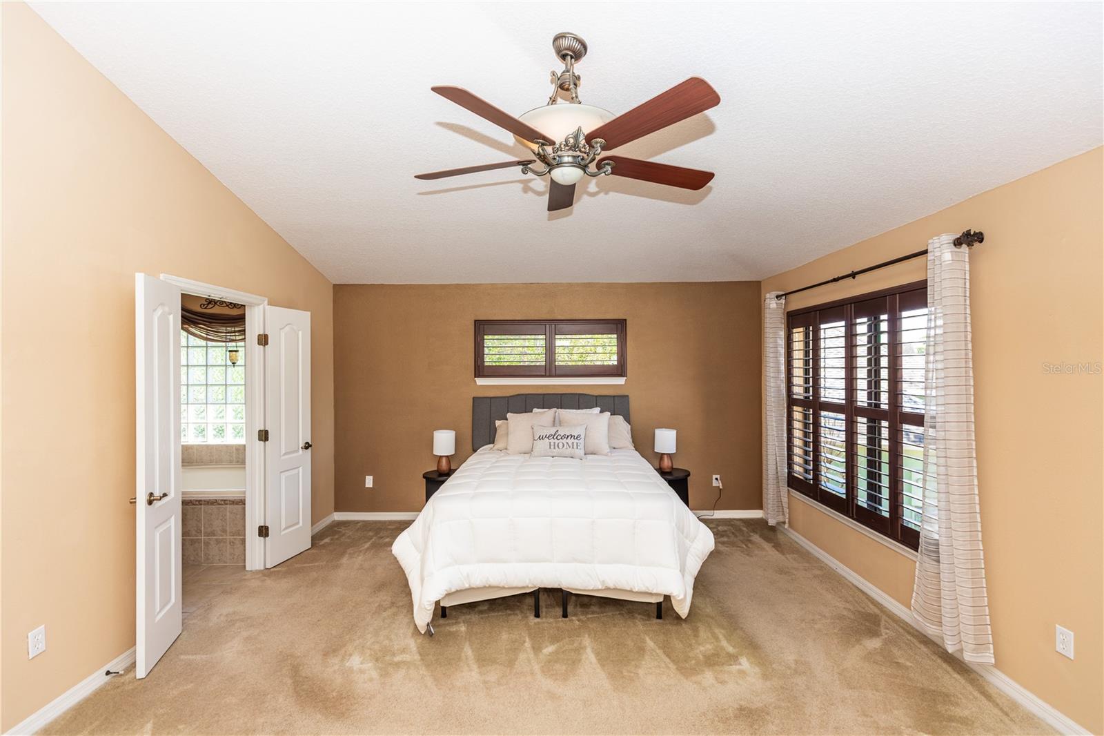 553 QUAIL LAKE DR