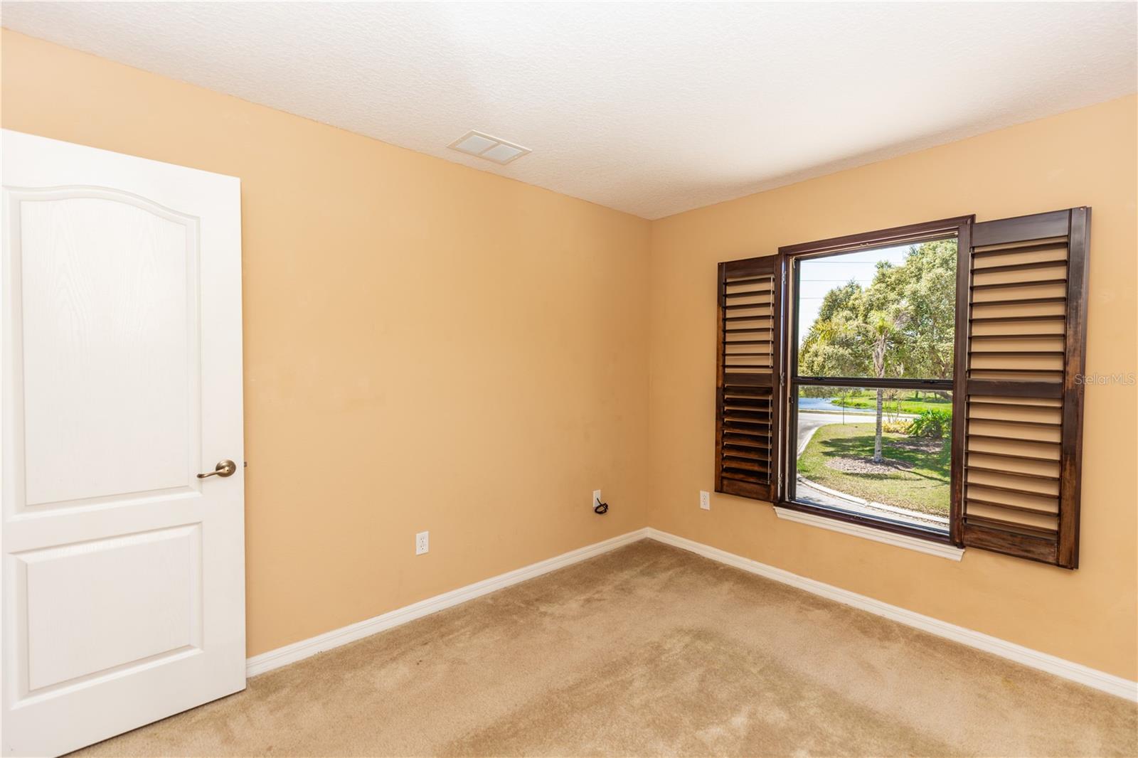 553 QUAIL LAKE DR