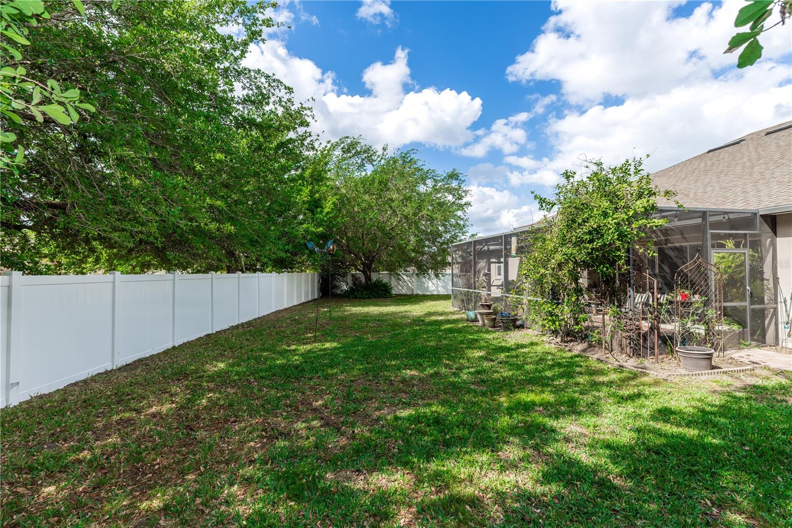 4901 LAKE MILLY DR
