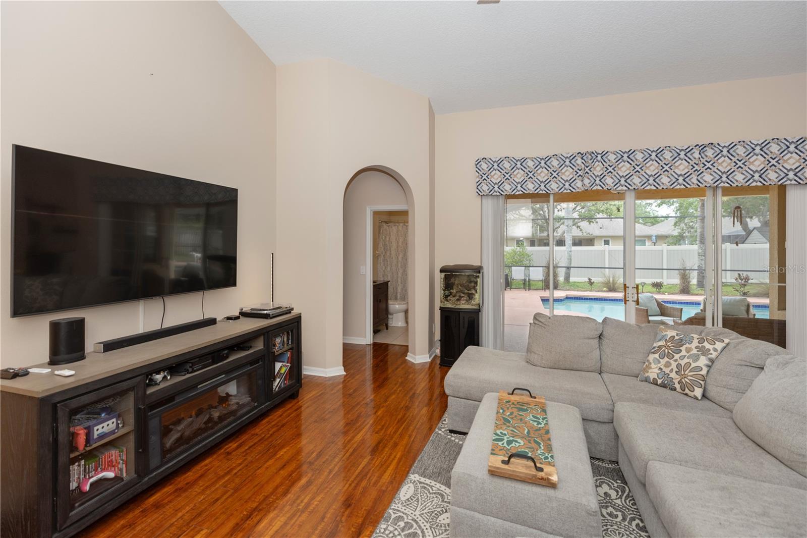 316 OAK SPRINGS DR