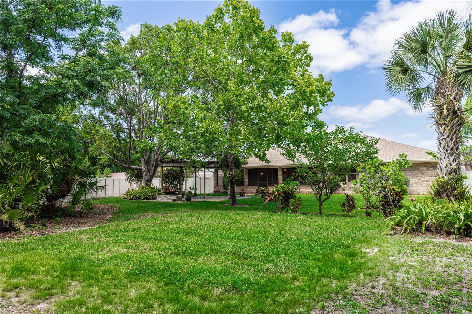 68 SPRING LAKE DR
